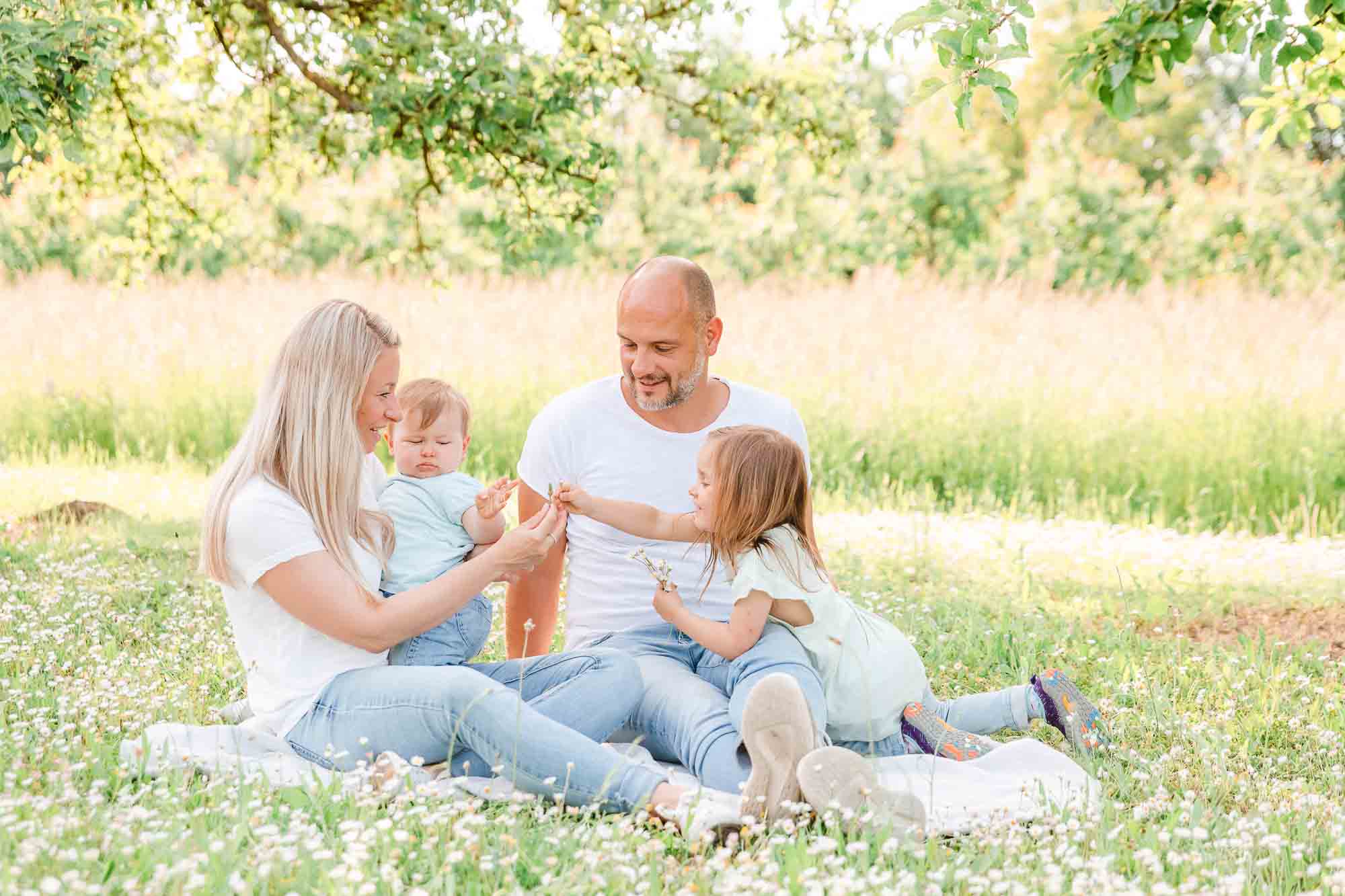 familienfotografin_familienfotografie_familienshooting_Kinderfotografin_Kinderfotografin_familienshooting_fotograf_kaiserstuhl_freiburg_offenburgDSC_8264